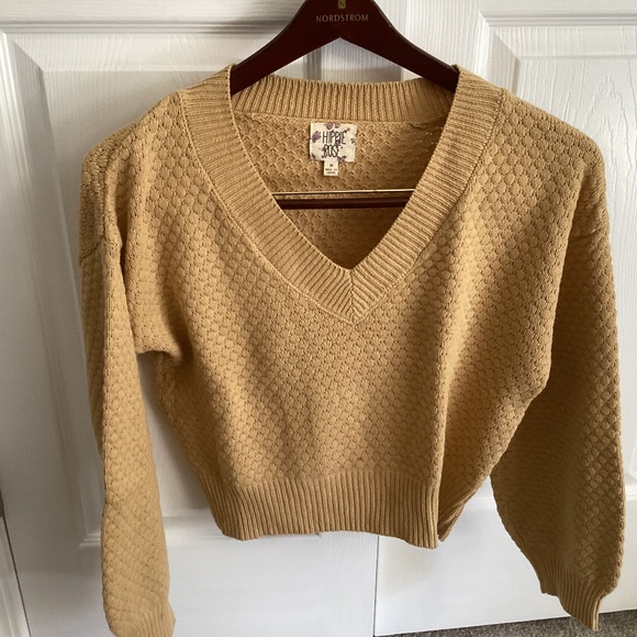 Ladies Hippie Rose Yellow Cropped V Neck Sweater Size Medium - Picture 1 of 5